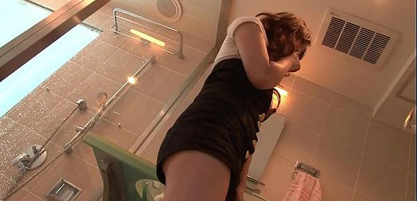  Japanese cock teaser, Rui Yazawa is peeing, uncensored